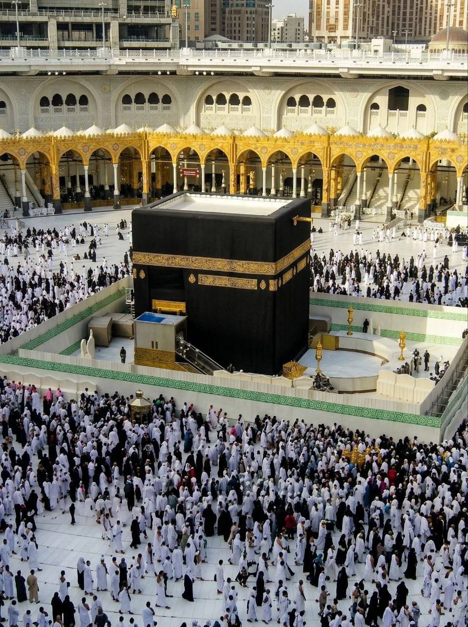 Почему вокруг Каабы устанавливают временные ограждения?